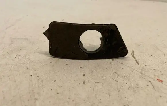 BMW 5 G30 G31 G38 Front parking sensor holder (PDC) 7385351