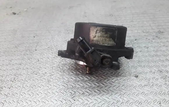 Audi A6 S6 C5 4B Vacuum pump 057145100B