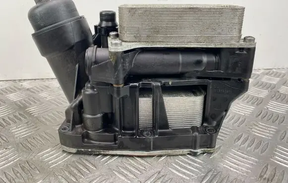 BMW 3 F30 F35 F31 Oil filter mounting bracket 70379327 70377355 8507627