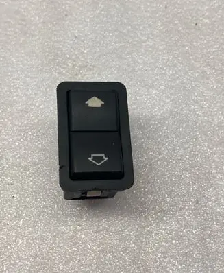 BMW 5 E39 Electric window control switch 8368974