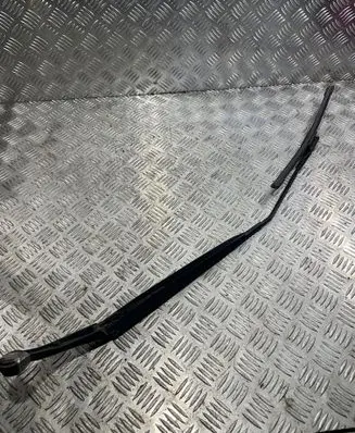 Nissan Qashqai Front wiper blade arm AS12U