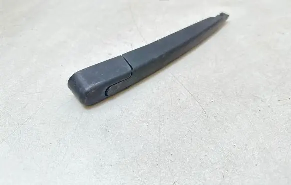 Nissan Qashqai Rear wiper blade arm 62777256