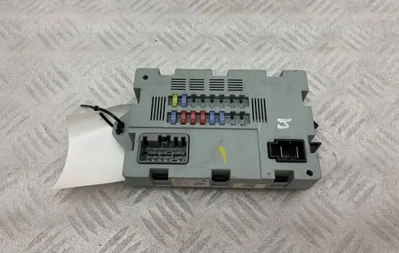 Land Rover Discovery Sport Fuse module CPLA14Q073AA 73707520 1401201075