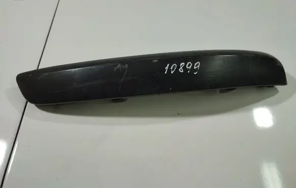 Under headlight/headlamp trim