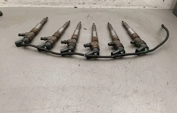 BMW 5 E60 E61 Fuel injectors set 0445110212 7794652