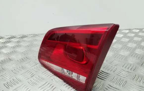 Volkswagen PASSAT B7 Tailgate rear/tail lights 3AE945094J