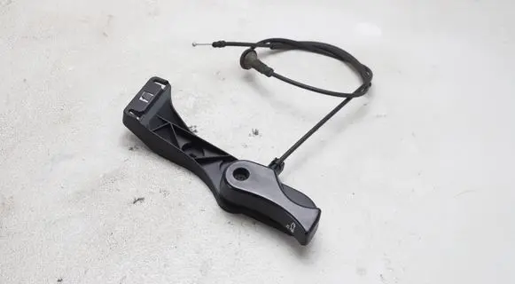BMW 4 F32 F33 Engine bonnet (hood) release handle 7326365 7309606 7313782