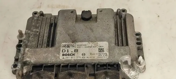 Volvo S40 Engine control unit/module 4N5112A650BA 8692329 0281011775