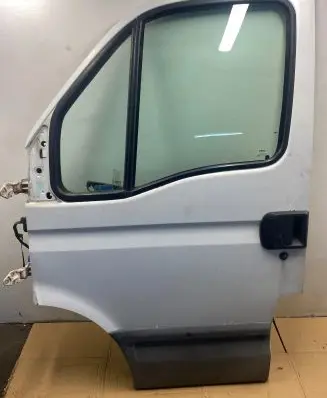 Iveco Daily 3rd gen Front door