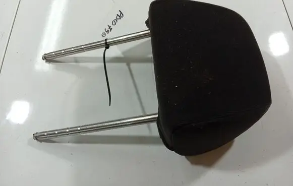 Volkswagen Bora Front seat headrest 
