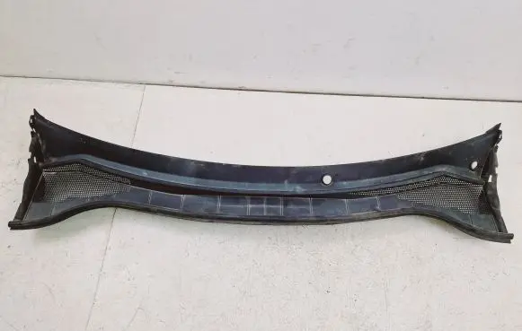 Ford Escape IV Wiper trim LJ6BS02216 LJ6BS02216AFW EGM2D