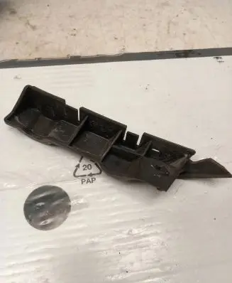 Audi A5 8T 8F Front bumper mounting bracket 8T0807283E 15443 DF20
