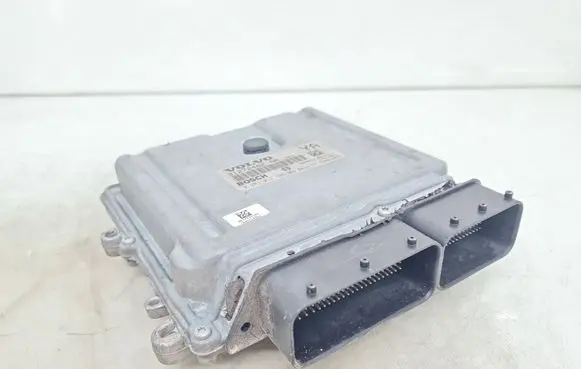 Volvo V70 Engine control unit/module 0281012765