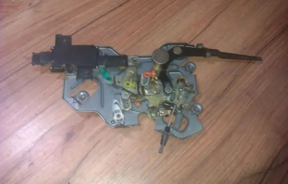 Chrysler Voyager Rear door lock