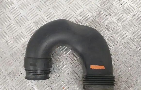 Volkswagen Tiguan Air intake duct part 5N0129618B