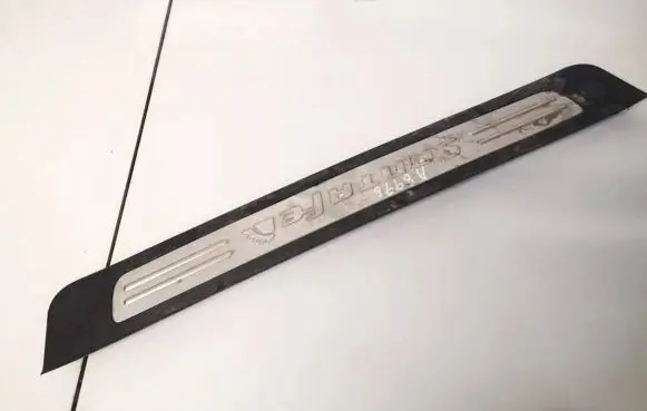Hyundai Santa Fe Front sill trim cover 858812b000 85881-2b000