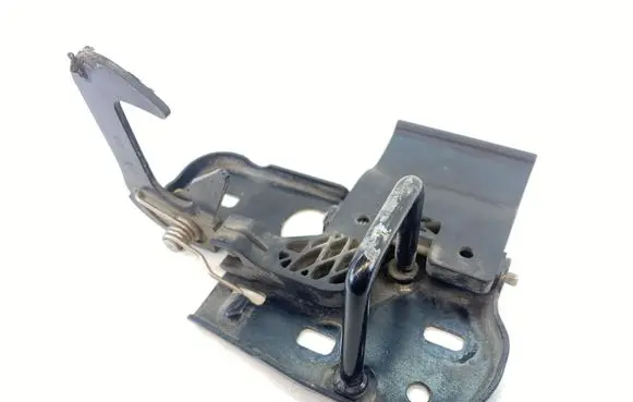 Volkswagen PASSAT CC Engine bonnet/hood lock/latch loop/hook 3C8823480