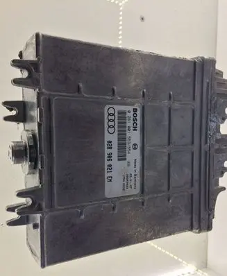 Audi A4 S4 B5 8D Engine control unit/module 0281001553 0281001554 028906021EM