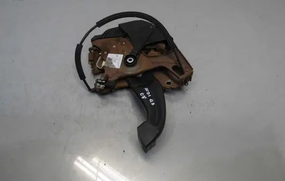 Audi Q7 4L Brake pedal