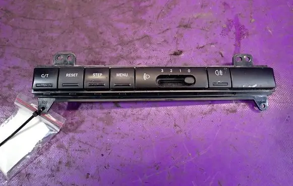 Jeep Grand Cherokee (WK) Light switch