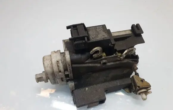 Audi A4 S4 B5 8D Front door lock