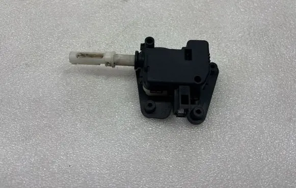 Audi A6 Allroad C6 Tailgate boot lock/latch motor 8E9827833