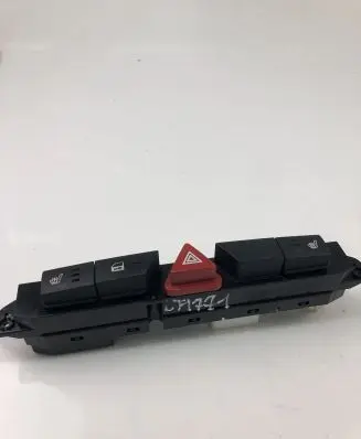 KIA Ceed Hazard light switch 937001H000