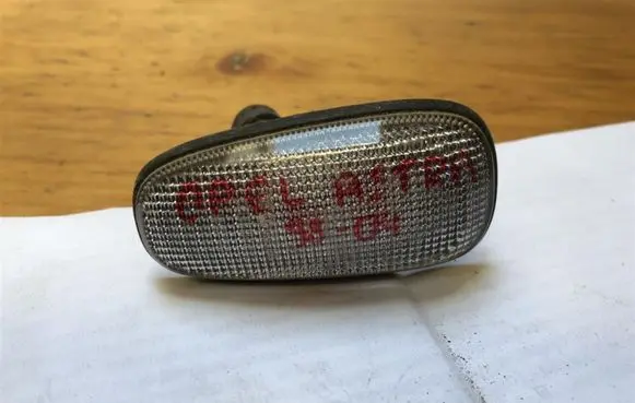 Opel Astra G Front fender indicator light 10364604