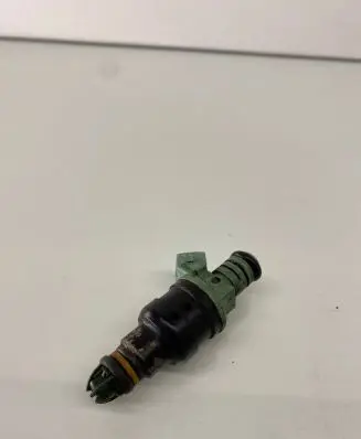 BMW 5 E39 Fuel injector 0280150415