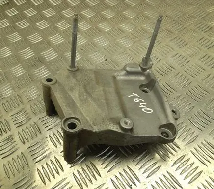 Renault Twingo III EGR valve cooler bracket 926141091R