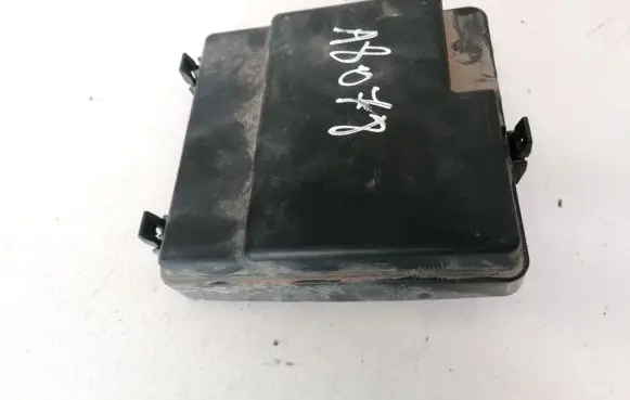 Honda FR-V Fuse box cover