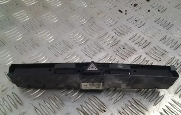 Opel Astra H Hazard light switch 13100105
