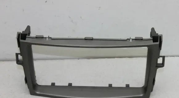 Toyota Verso Radio/GPS head unit trim 