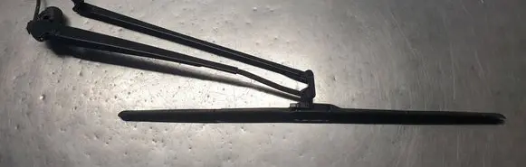 Toyota Yaris Front wiper blade arm
