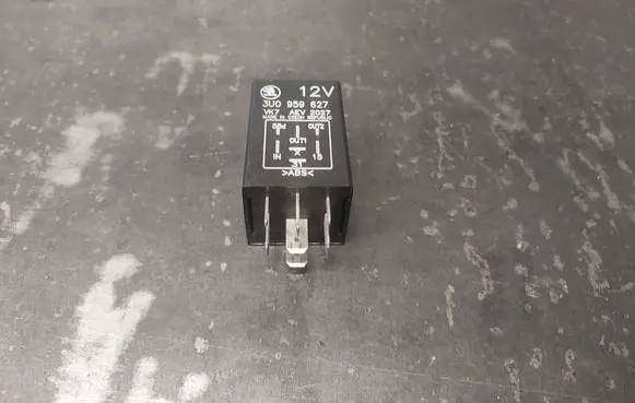 Skoda Superb B5 (3U) Other relay 3U0959627 445