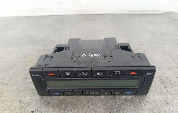 Mercedes-Benz E W210 Climate control/heater control trim 2108303285