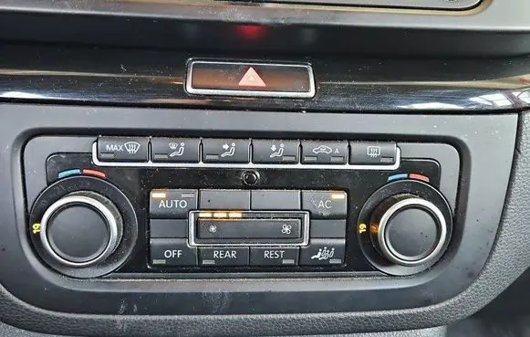 Seat Alhambra (Mk2) Climate control/heater control trim 5K0907044F IMPRK1434991