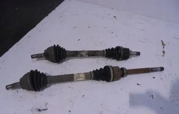 Citroen C3 Picasso Front driveshaft 