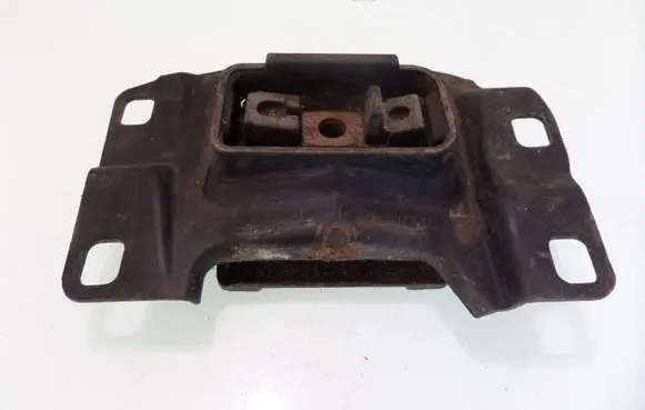 Volvo V50 Engine mount bracket 349249L 322A40G