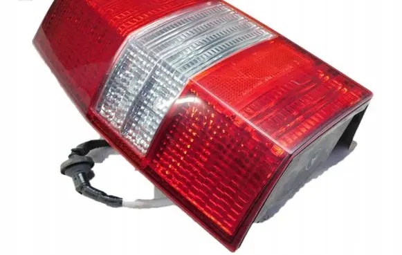 Mitsubishi Space Wagon Rear/tail lights