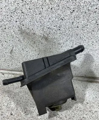 Audi A3 S3 8L Power steering fluid tank/reservoir ZSB1J0422371C