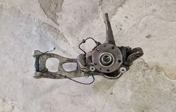 Citroen C5 Front wheel hub spindle knuckle