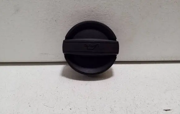 BMW X6 F16 Oil filler cap 8655331
