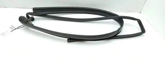 Nissan Primastar Windshield trim