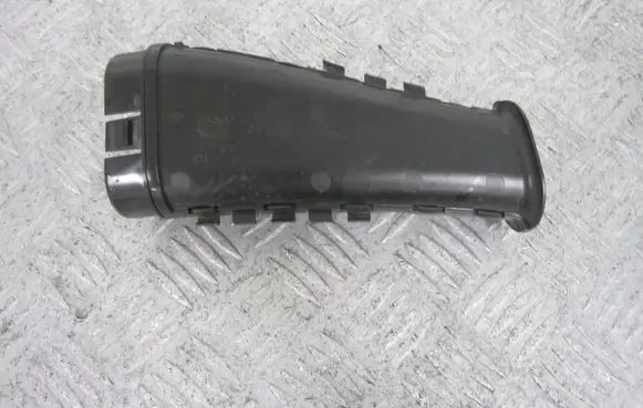 BMW 2 Active Tourer U06 Engine mount bracket 8558947