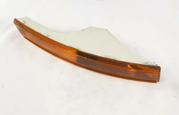 Volkswagen PASSAT B6 Front indicator light 300953042J