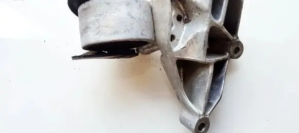 Volvo S40, V40 Engine mount bracket 30814380 3318040