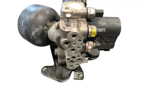 Mercedes-Benz CL C216 Air suspension valve block A2213200258