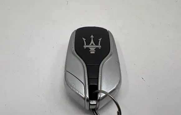 Maserati Ghibli Ignition key/card 