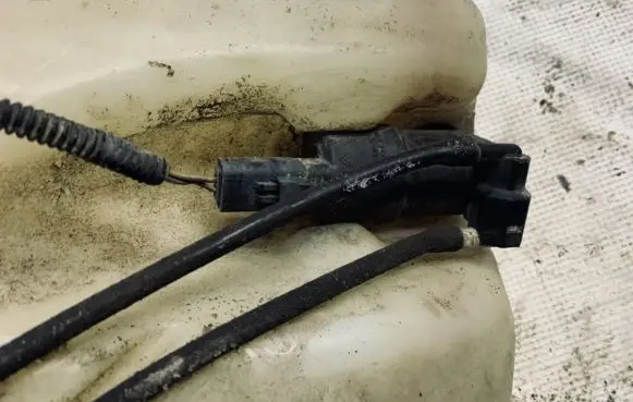 Renault Espace - Grand espace IV Windscreen/windshield washer pump